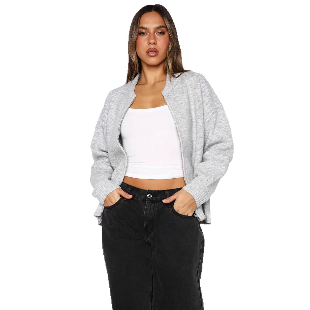 Damen Strickjacke mit kurzem Schnitt und sportlichem Reißverschluss EB