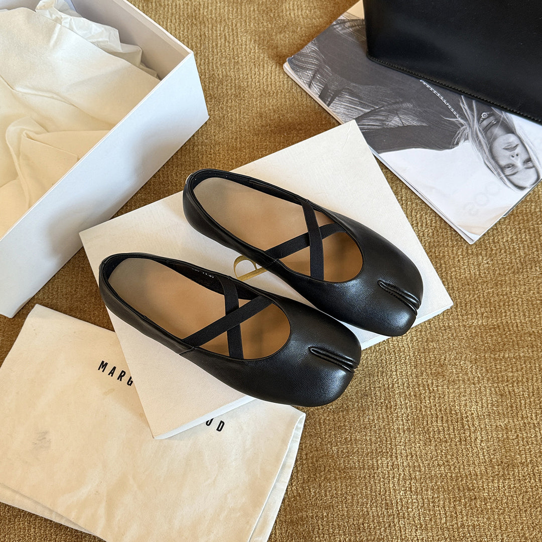 Damen Elegante Ballerinas mit modischem Riemchen und gepolstertem Fußbett EB