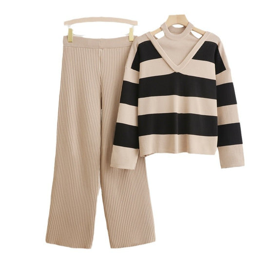 Damen modisches Strickensemble mit V-Ausschnitt und breiten Streifen EB