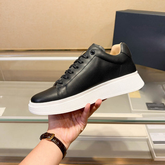 Damen Hochwertige Sneakers aus geschmeidigem Leder mit gepolsterter Sohle EB