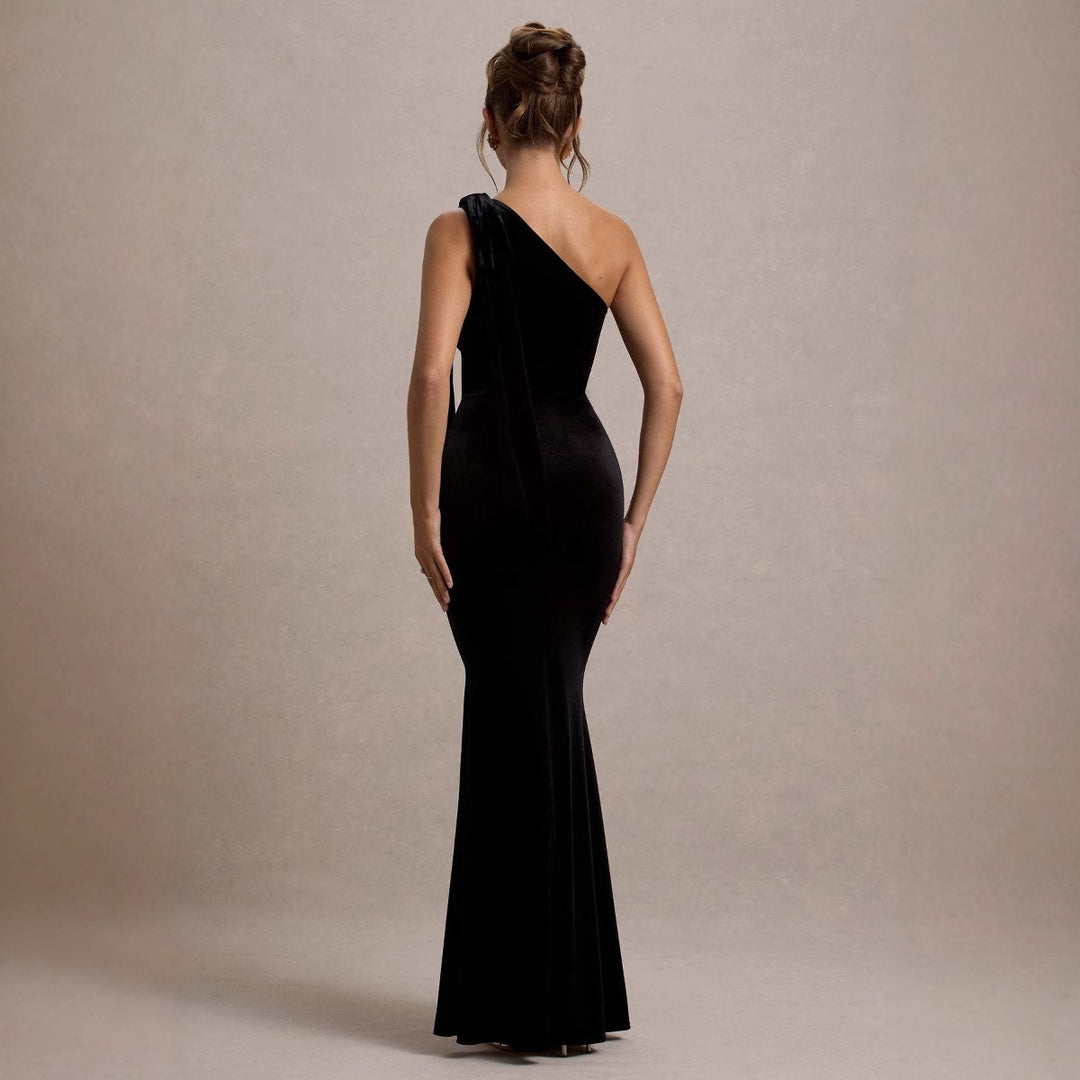 Damen figurbetontes Abendkleid mit asymmetrischem Träger und schickem Saum EB