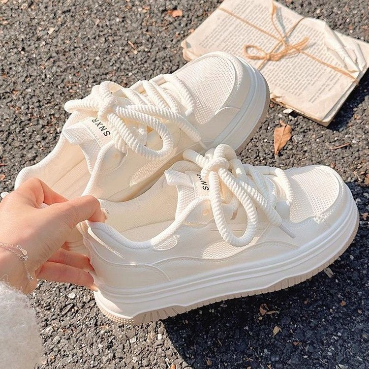 Damen Sportliche Sneakers mit innovativer Sohlenkonstruktion und atmungsaktivem Obermaterial EB