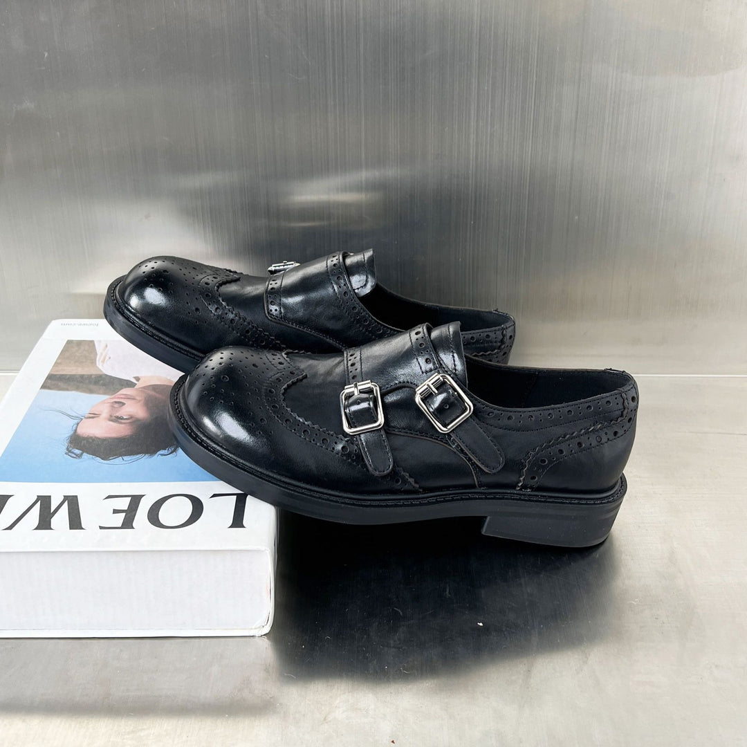 Damen Elegante Mokassins mit doppeltem Schnallenverschluss und feinem Broguemuster EB