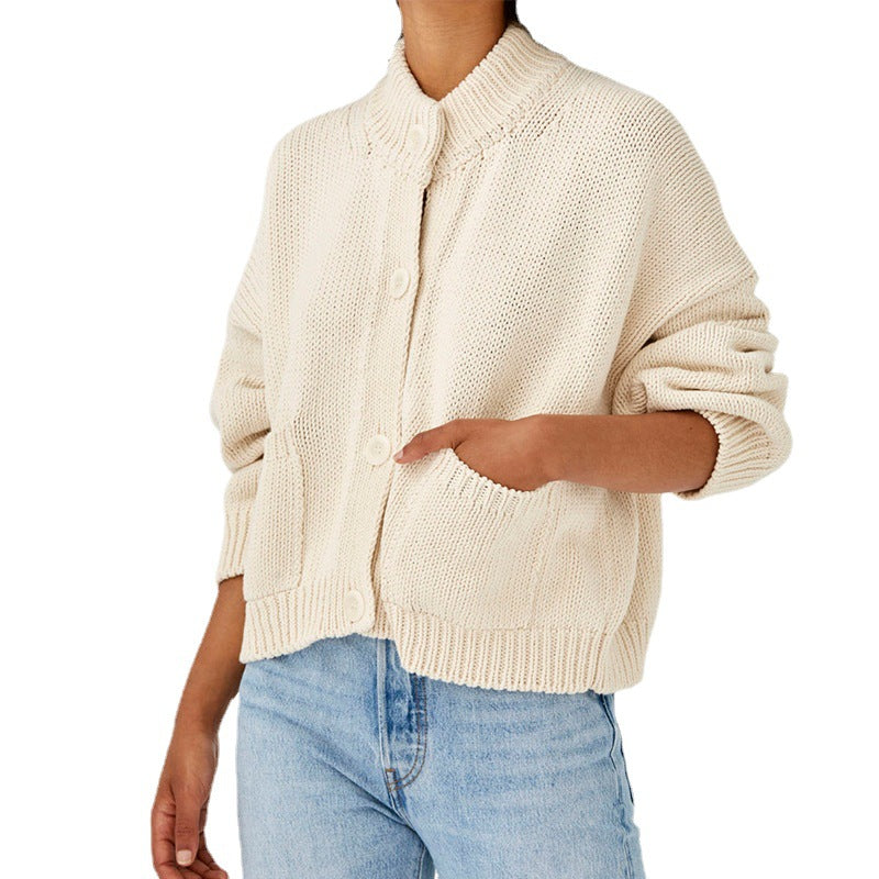 Damen Oversize Strickjacke mit Stehkragen und großen Knöpfen EB