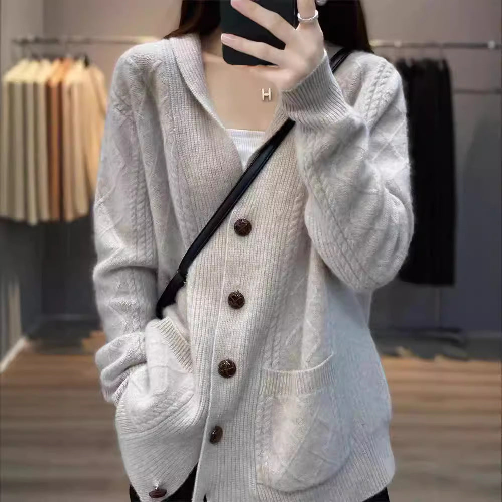 Damen Strickcardigan mit eleganter Struktur und großen Holzknöpfen EB