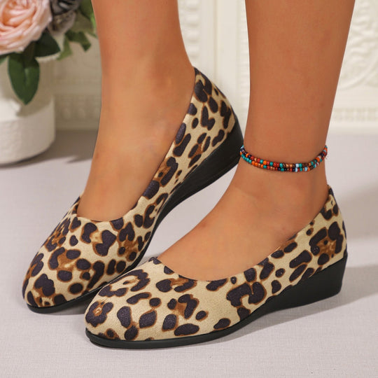Damen Ballerinas mit modernem Leo-Design und komfortablem Blockabsatz EB