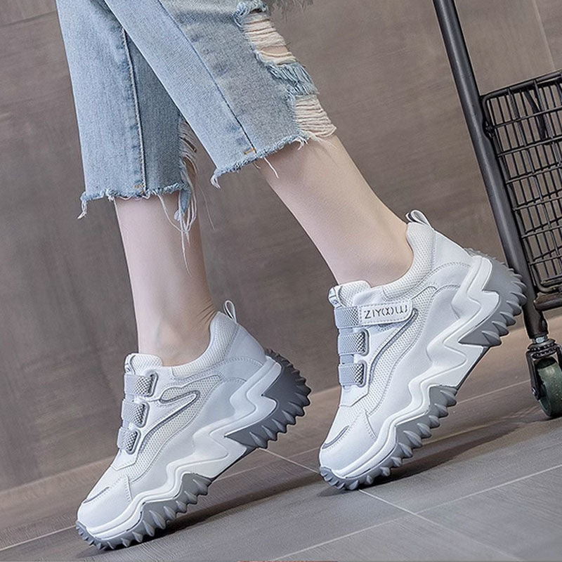 Damen Sportliche Sneakers mit verstärktem Halt und innovativer Dämpfung EB