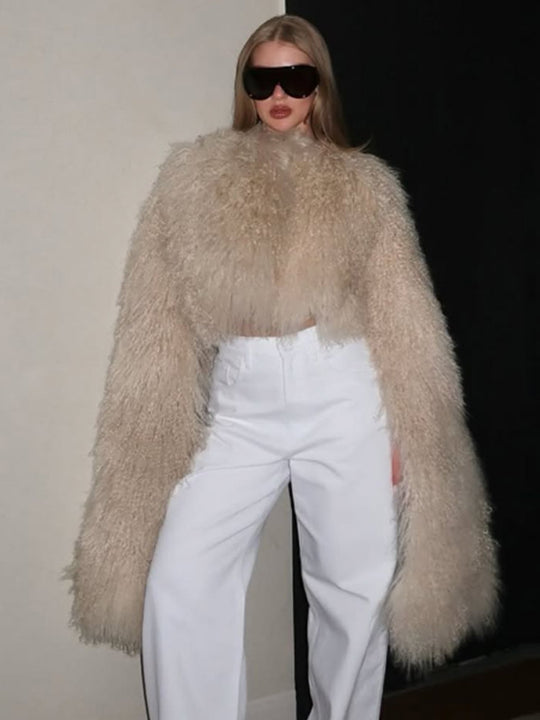 Damen Kunstfelljacke mit voluminösem Kragen und eleganten Details EB