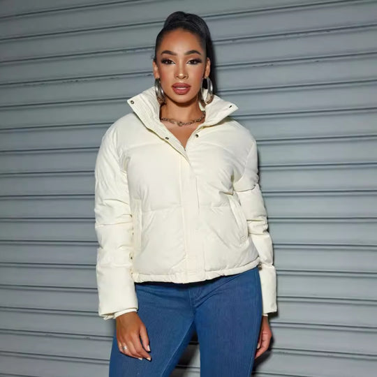 Damen Steppjacke mit hochabschließendem Kragen und figurbetontem Schnitt EB