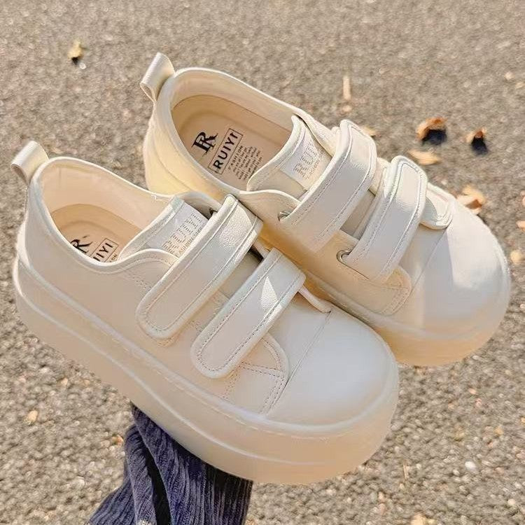 Damen Plateau Sneakers mit verstellbaren Klettverschlüssen und dämpfender Sohle EB