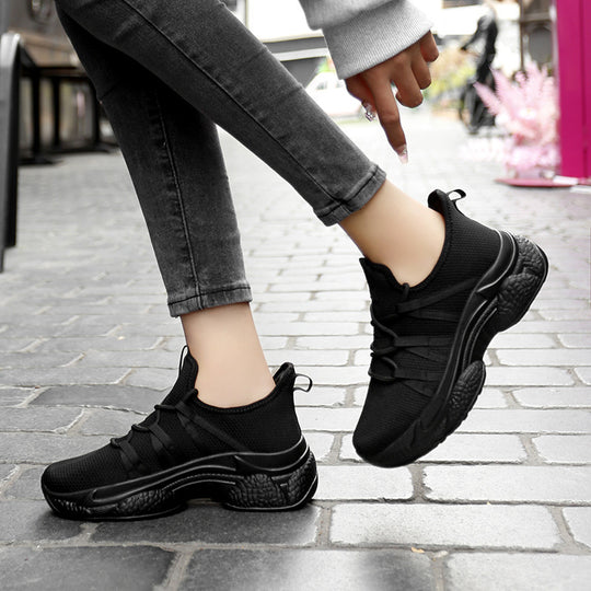 Damen Sportliche Sneaker mit elastischem Halt und atmungsaktiver Oberflächenstruktur EB