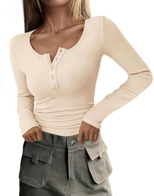 Damen Langärmeliges Rippshirt mit Henley-Knopfleiste und taillierter Passform EB