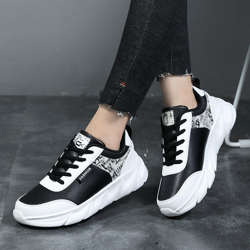 Damen nan urbaner voluminöser Sneaker mit weichem Kunstfellfutter, gepolstertem Einstieg und markanter Profilsohle EB