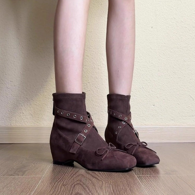 Damen Stiefeletten mit modischem Schnallenakzent und elegantem Schaft EB