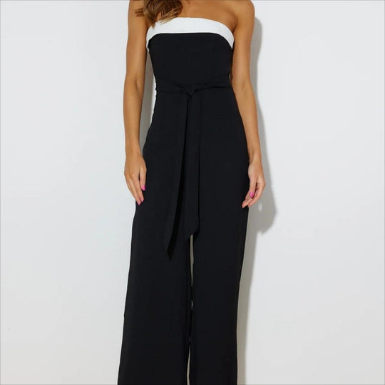Damen Jumpsuit mit taillierendem Design und elegantem Trägerless-Schnitt EB