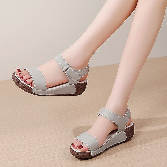Damen Wedge-Sandalen mit verstellbarem Riemendesign und komfortablem Fußbett EB