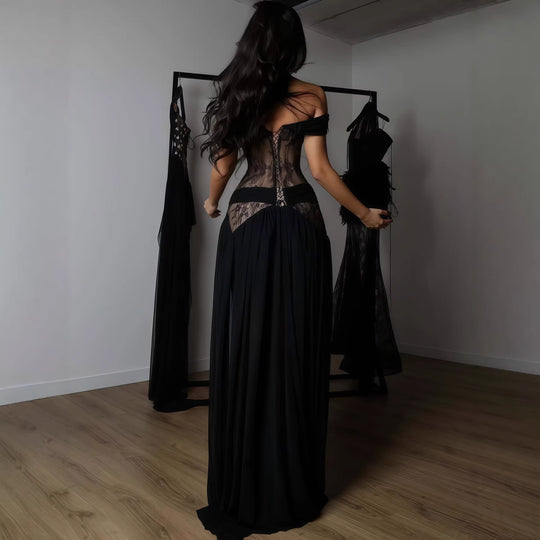Damen Elegantes Spitzenkleid mit tiefem Schlitz und trägerlosem Schnitt EB