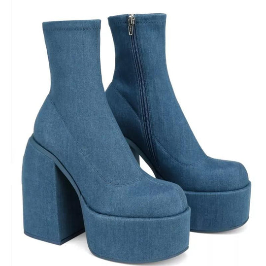 Damen nan Plateau-Stiefelette mit hohem Blockabsatz, nahtlosem Stretchschaft und robuster Laufsohle EB