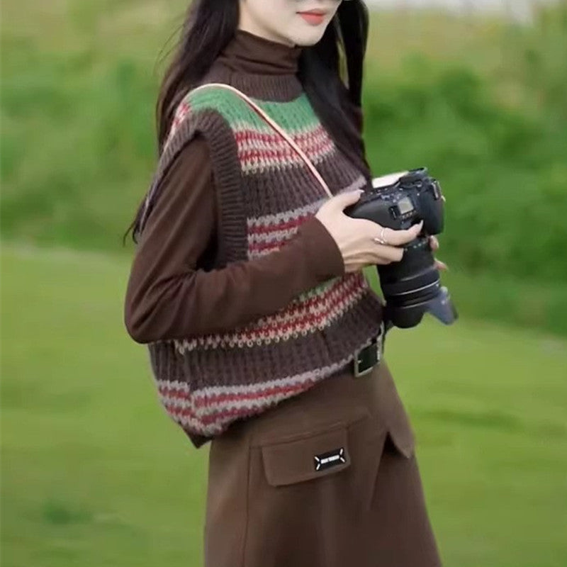 Damen lässiger Strickoversize-Pullover mit buntem Streifenmuster und ärmellosem Design EB