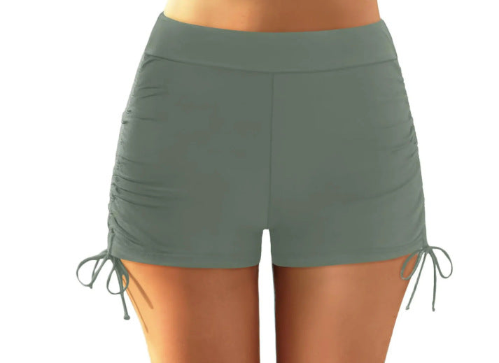 Damen Figurschmeichelnde Badeshorts mit Raffung und Seitenschnürung EB