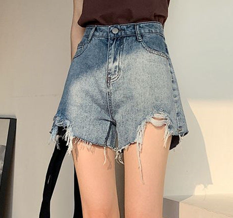 Damen Jeans-Shorts im trendigen Destroyed-Look EB