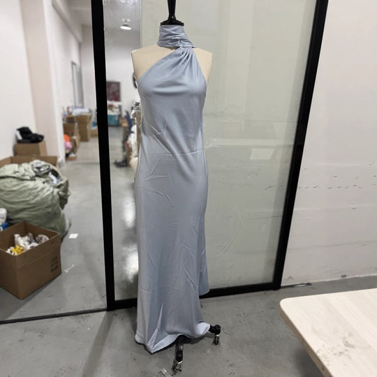 Damen elegantes Abendkleid mit asymmetrischem Schnitt und eindrucksvoller Drapierung EB