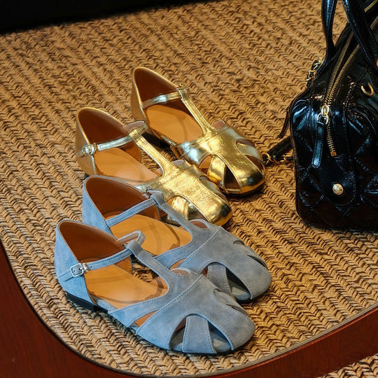 Damen Elegante Sandalen mit geschwungenem Riemchen und funkelndem Metallic-Finish EB