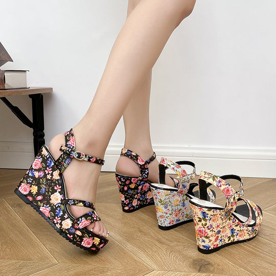 Damen Wedge-Sandalen mit floralen Mustern und komfortablem Fußbett EB