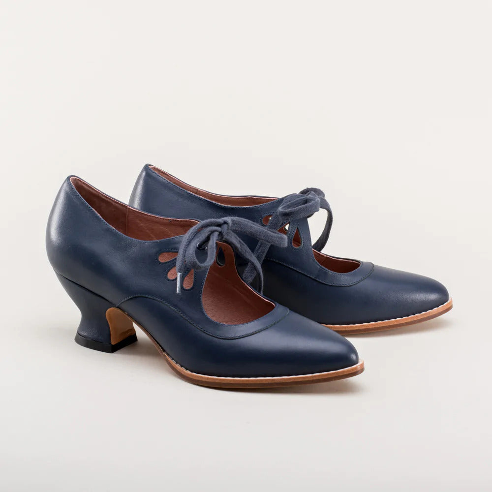 Damen elegante Schnürpumps mit geschwungenem Design und komfortablem Absatz EB