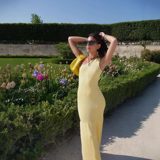 Damen Figurbetontes Kleid im Rippdesign mit einem Schulterträger EB