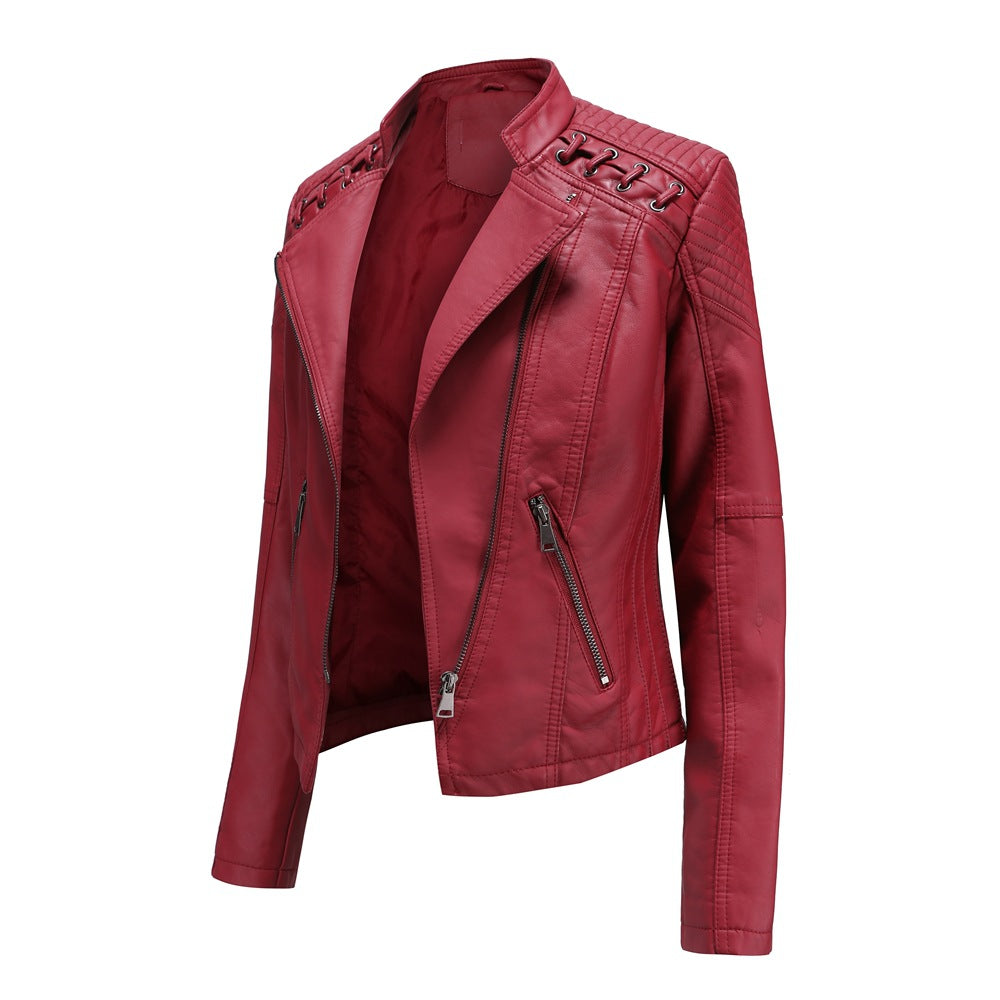 Damen nan taillierte Kunstleder-Bikerjacke mit gesteppter Schulterpartie, asymmetrischem Reißverschluss und Zierösen EB
