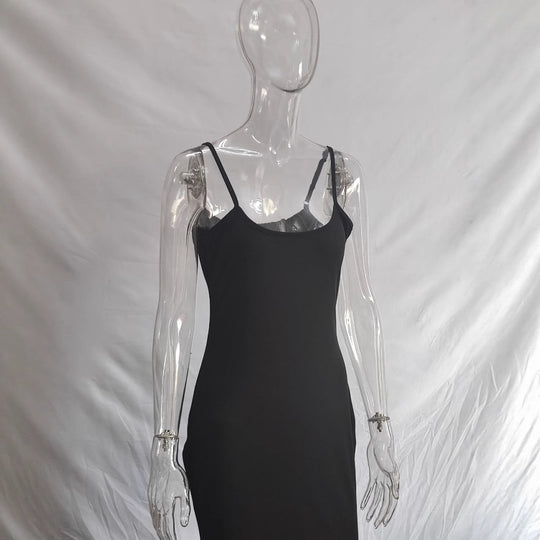 Damen Langes Kleid mit schmalen Spaghettiträgern und figurschmeichelndem Schnitt EB