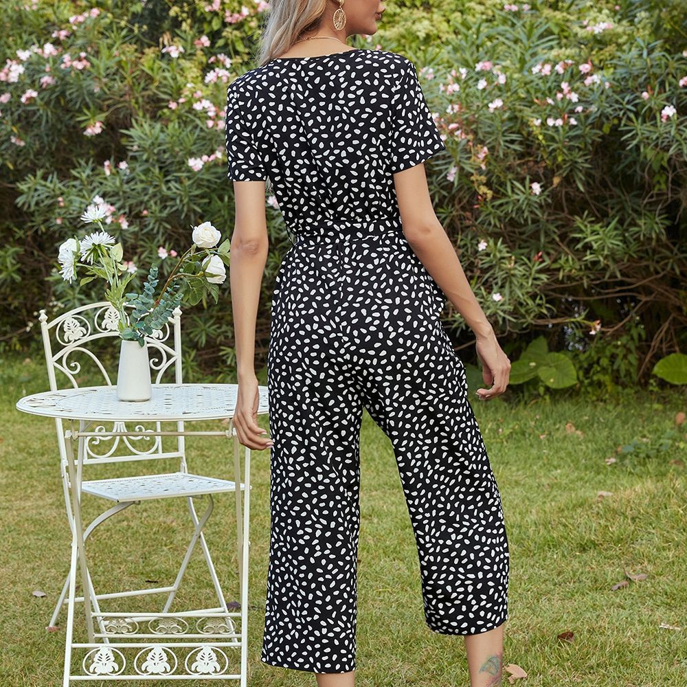 Damen Jumpsuit mit knöpfbarem Ausschnitt und Taillengürtel EB
