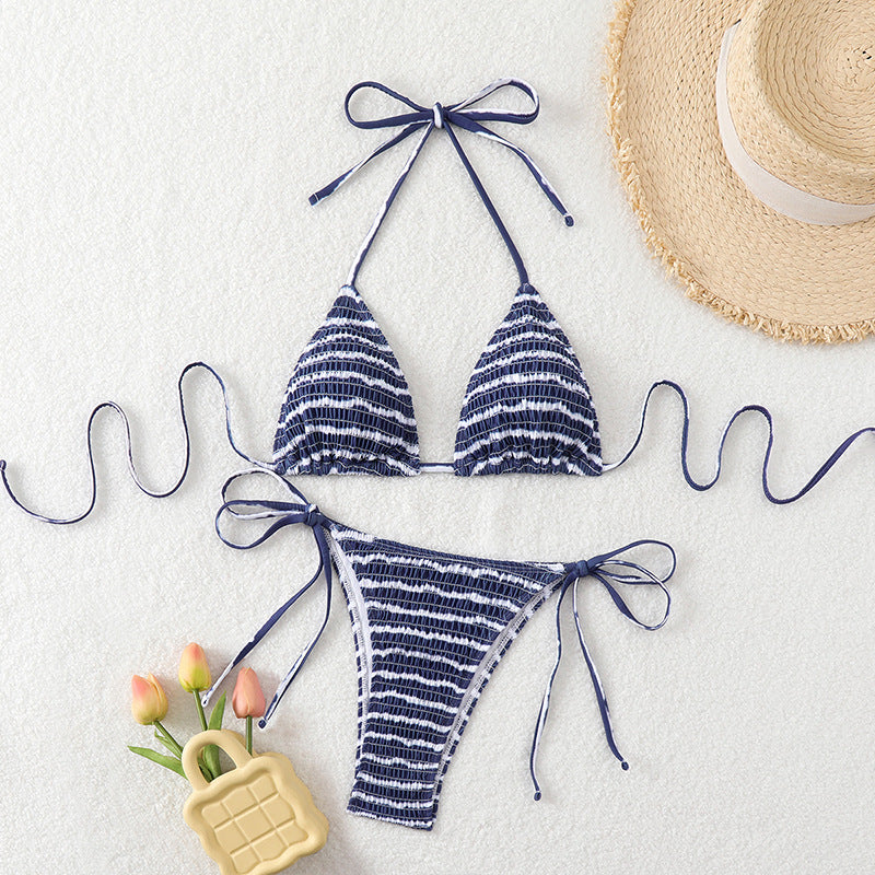Damen Triangel-Bikini mit feinem Streifenmuster und raffinierten Bindebändern EB