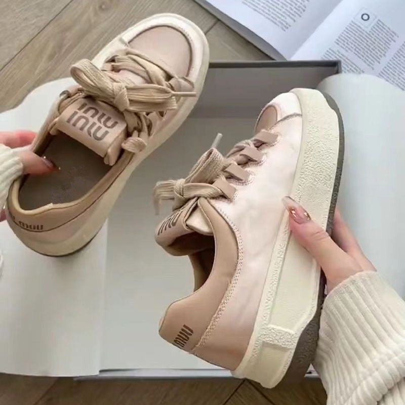 Damen Sportliche Sneakers mit atmungsaktivem Obermaterial und rutschfester Sohle EB