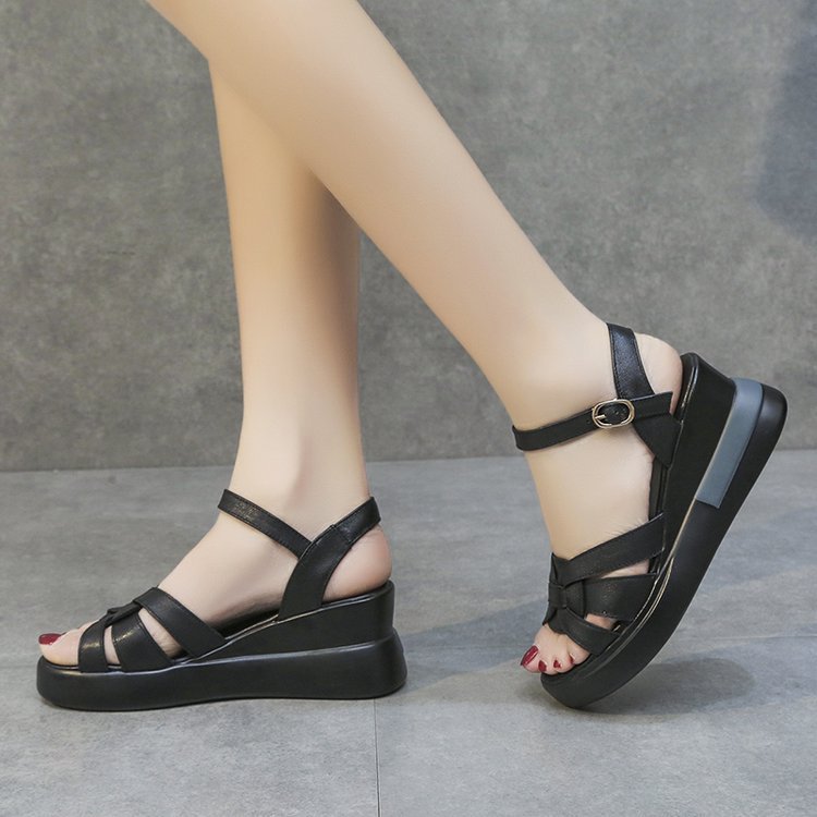 Damen Wedge-Sandalen mit modischem Flecht-Design und komfortablem Fußbett EB