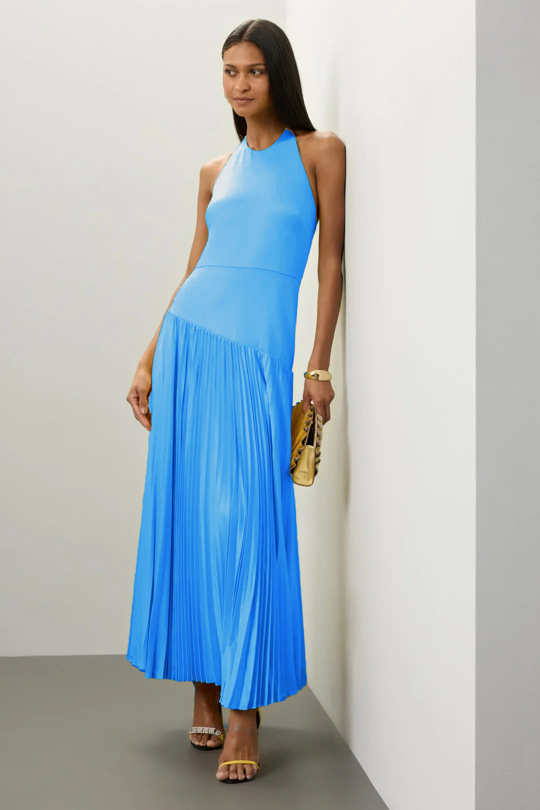 Damen Elegantes Maxi-Kleid mit fließendem Faltenrock und Halterneck-Design EB