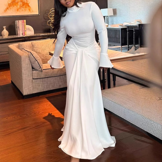 Damen Elegantes Maxikleid mit figurbetontem Schnitt und Rüschendetails EB