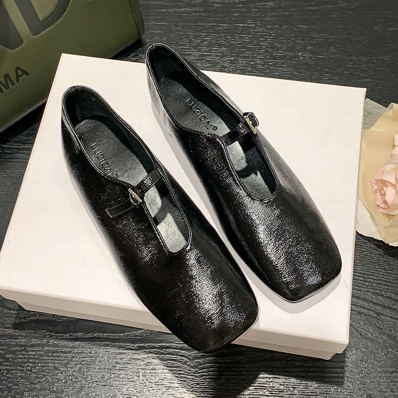 Damen elegante Ballerinas mit modischem Riemchen EB