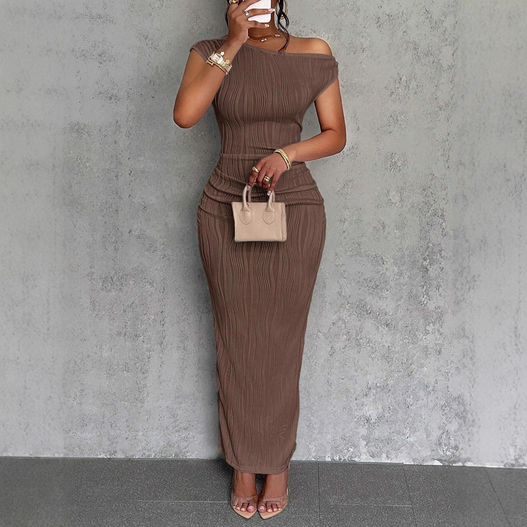 Damen Elegantes figurbetontes Maxikleid mit Raffungen EB