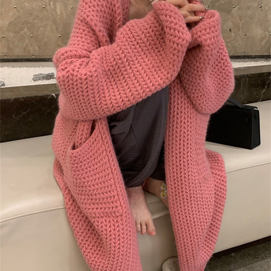 Damen Lange Strickjacke mit praktischen Taschen und modischem Zopfmuster EB