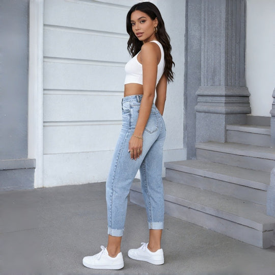 Damen Hochgeschnittene Jeans mit ausgefranztem Saum EB