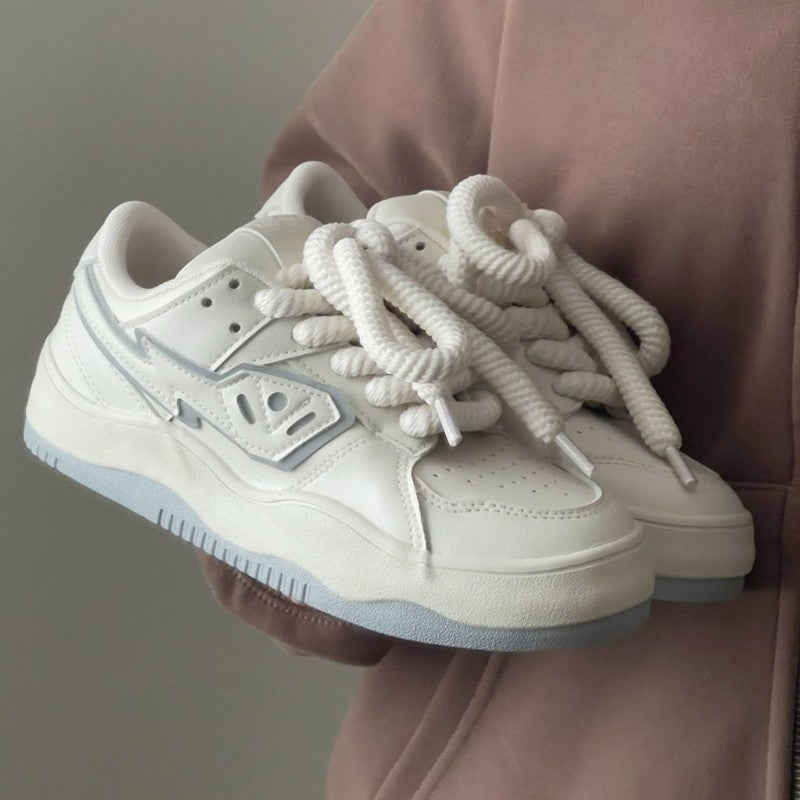 Damen Sportliche Sneakers mit rutschfester Sohle für urbanen Lifestyle EB