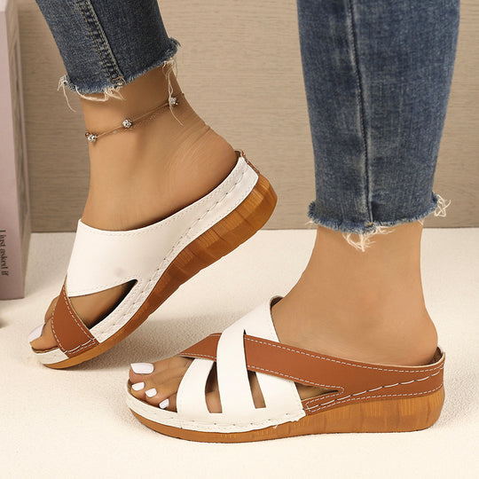 Damen Komfortable Wedge-Pantoletten mit dekorativen Riemchen EB