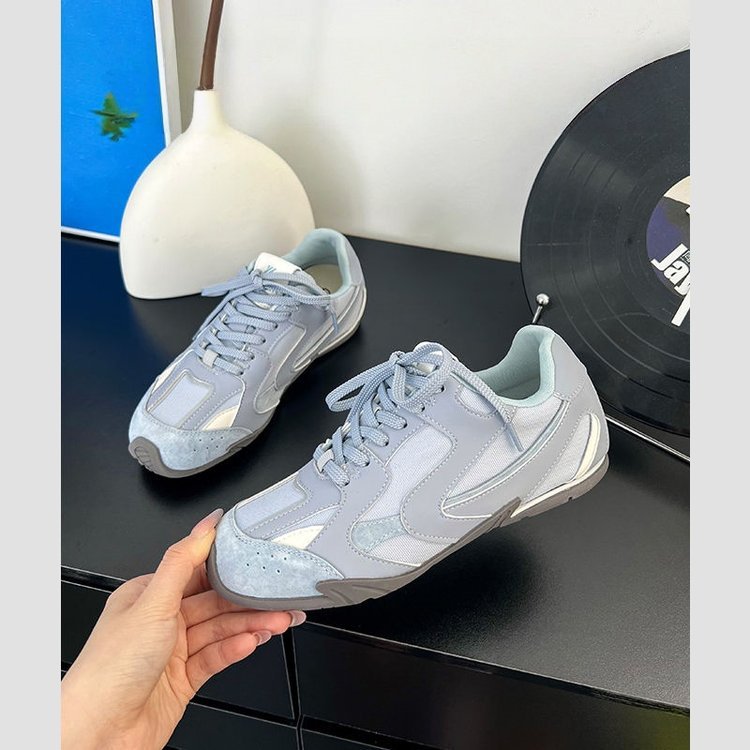 Damen Sportliche Sneaker mit atmungsaktiven Obermaterial und dämpfender Sohle EB
