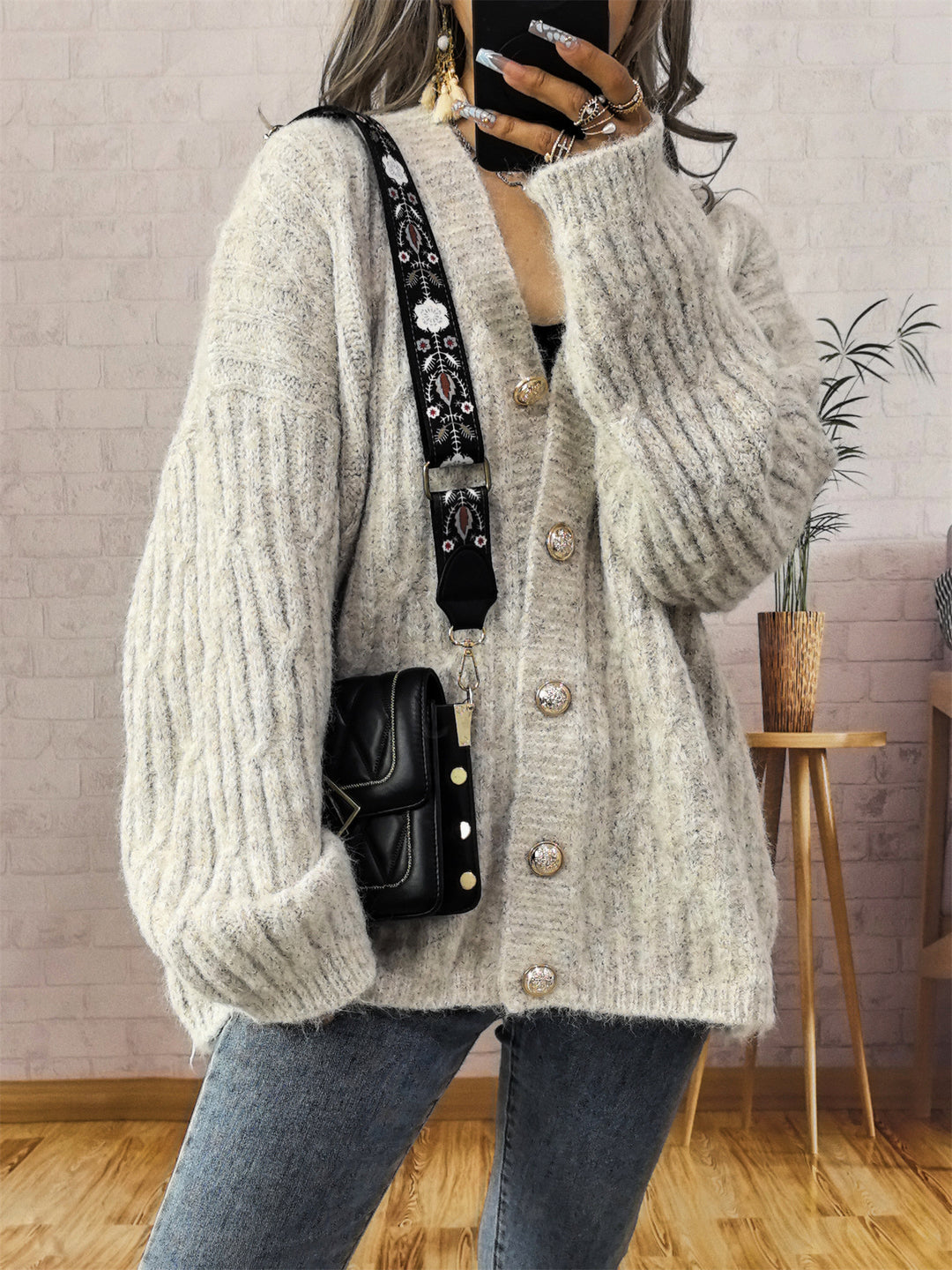 Damen Grobstrickjacke mit modischen Knöpfen und lässigem Schnitt EB