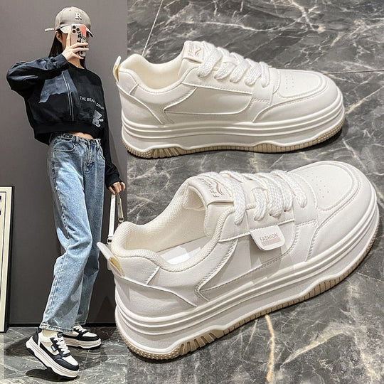 Damen modische Plattform-Sneaker mit verstärktem Fersenbereich und trendigem Design EB