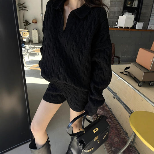 Damen Strickpullover mit hohem Kragen und eleganter Zopfmusterstruktur EB