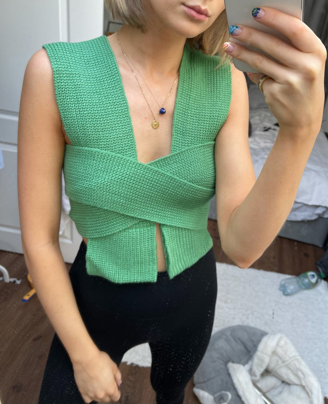Damen Modisches Stricktop mit extravaganten Kreuzdetails EB