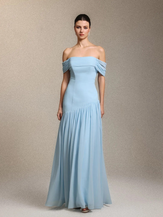 Damen Elegantes schulterfreies Maxikleid mit drapierten Details EB